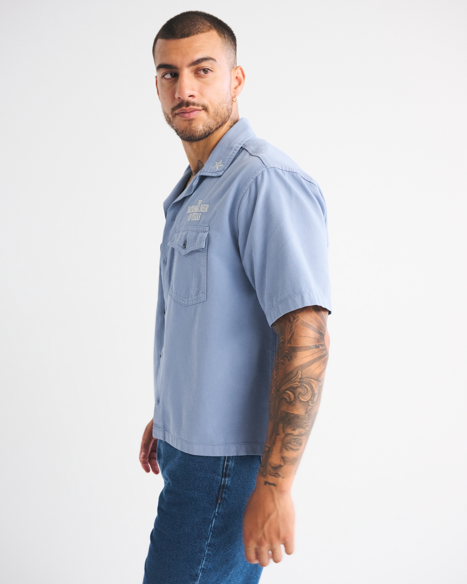 Short-Sleeve Cropped Lone Star Beer Workwear Button-Up Shirt