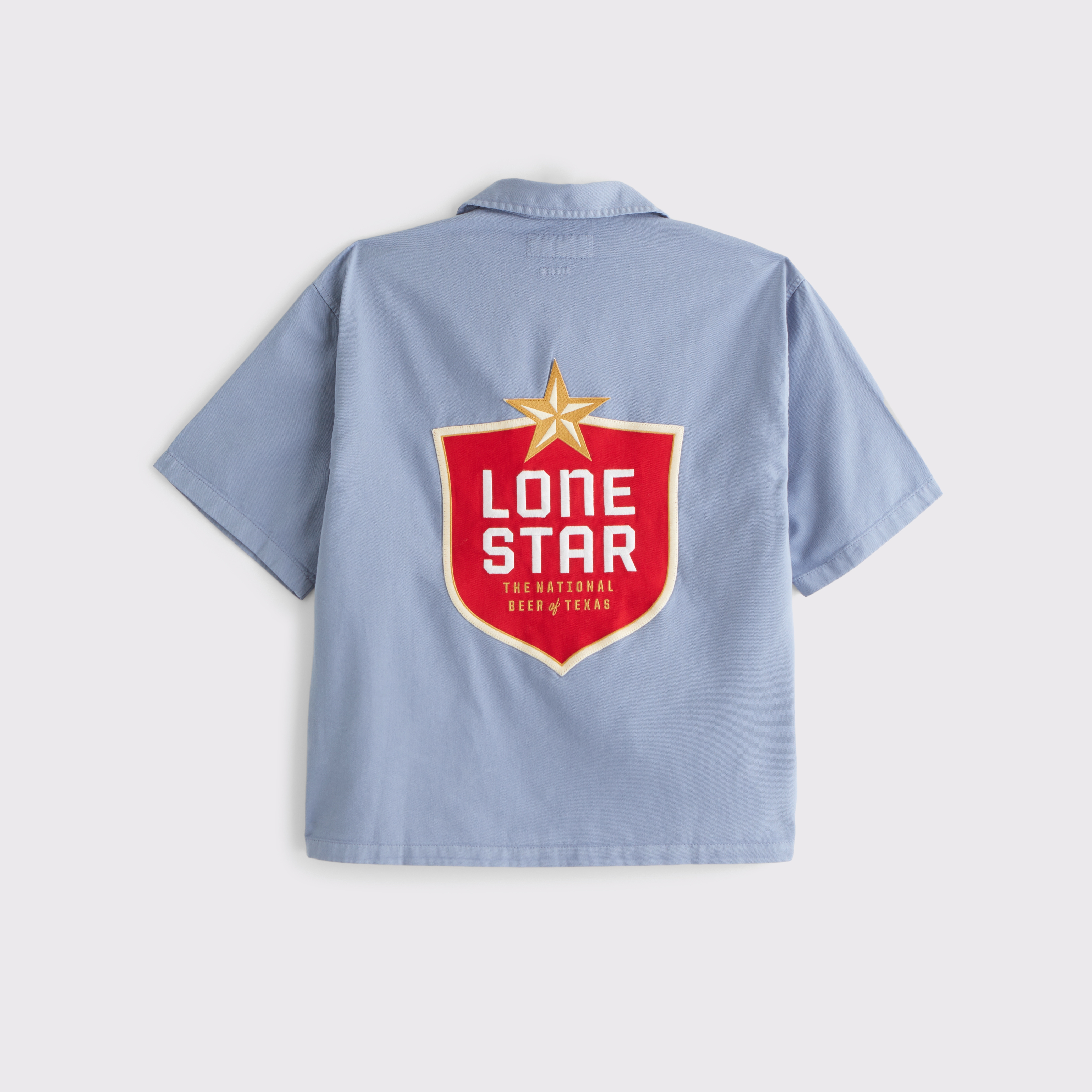 Мужская рубашка Abercrombie & Fitch Short-Sleeve Lone Star Beer Workwear Button-Up, цвет: Синий — фото 1