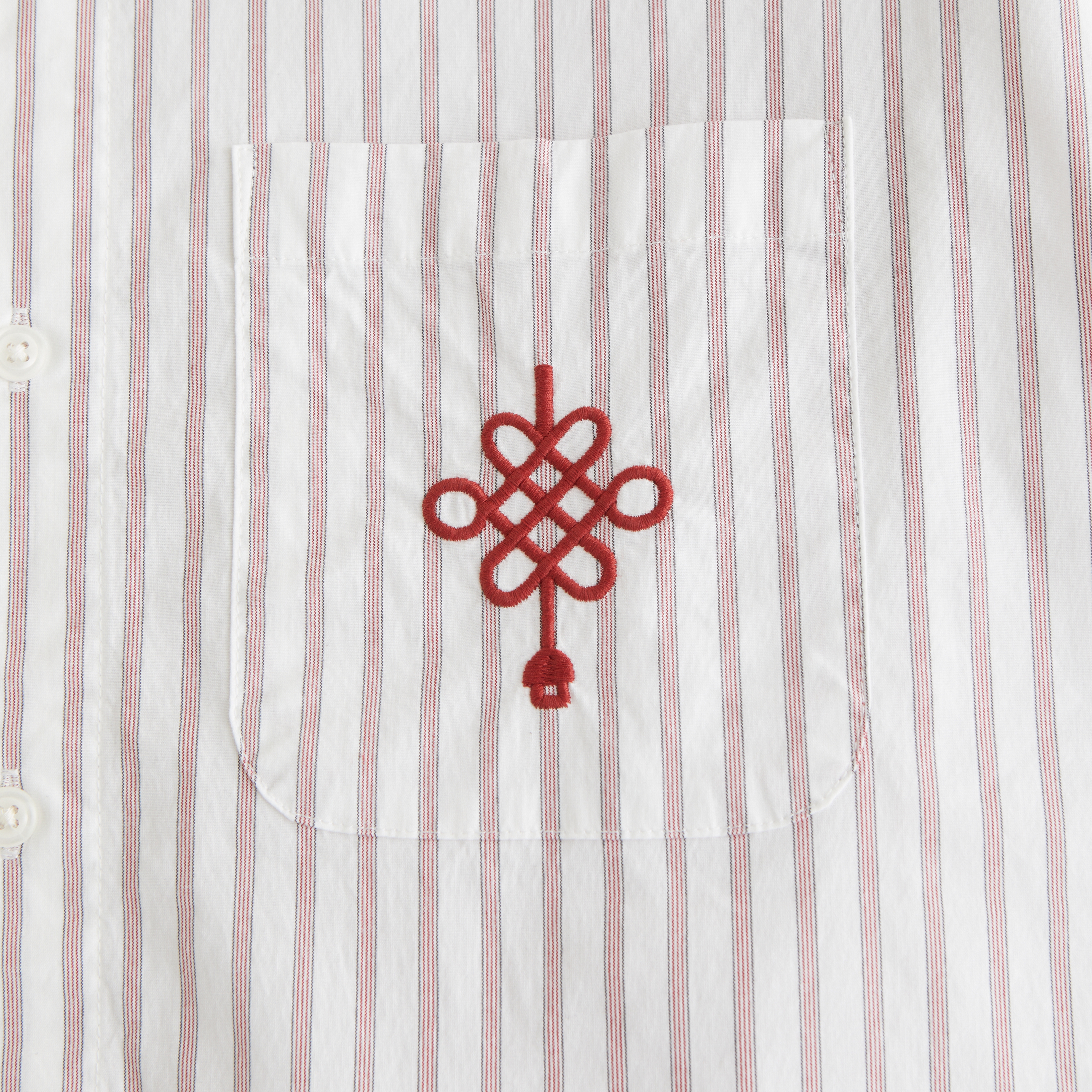 Мужская рубашка Abercrombie & Fitch Lunar New Year Poplin Button-Up, цвет: Красный полосатый — фото 2