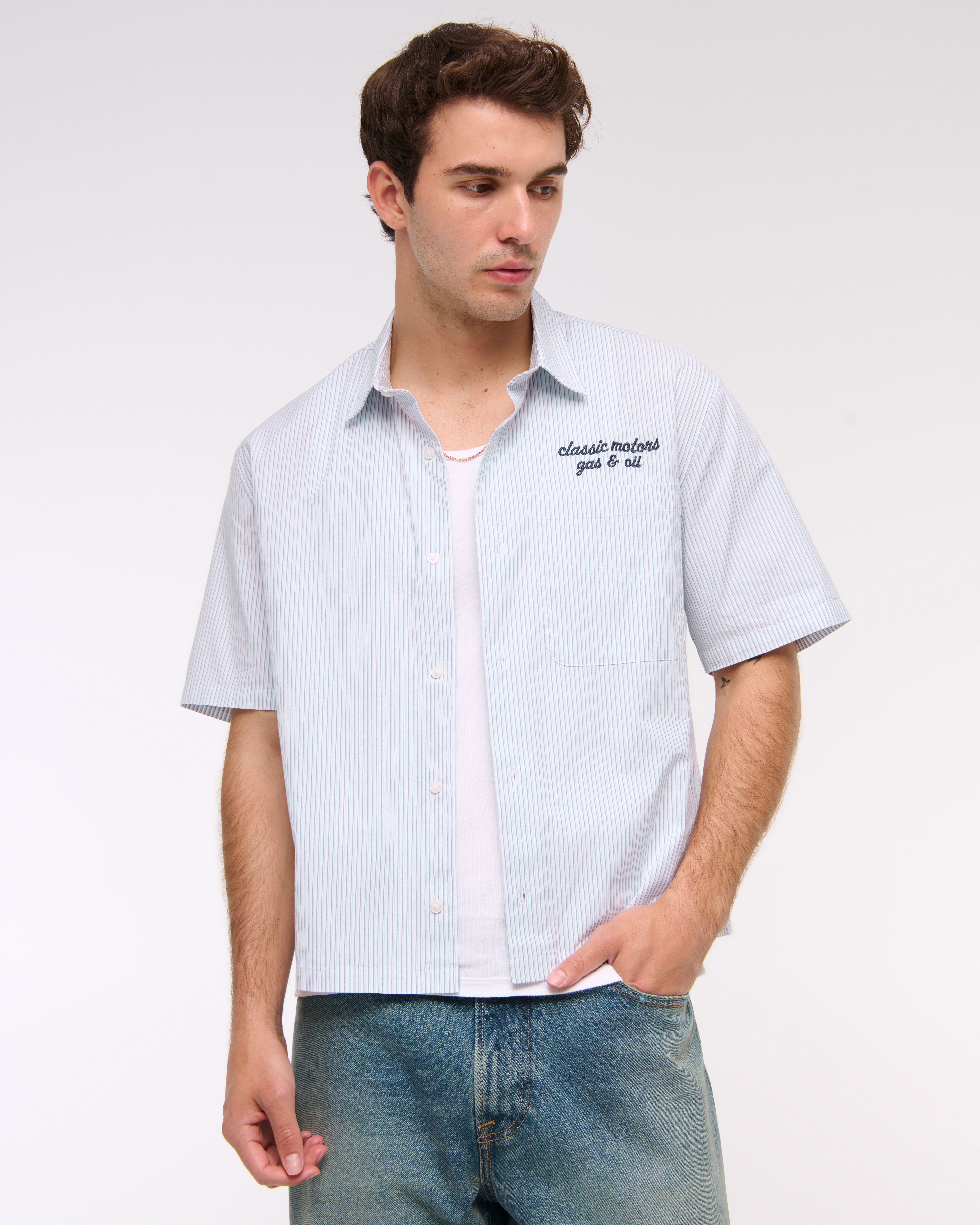 Abercrombie & Fitch★クロップワークウェアボタンアップシャツ メンズ 半袖クロップド グラフィック ワークウェア ボタンアップ