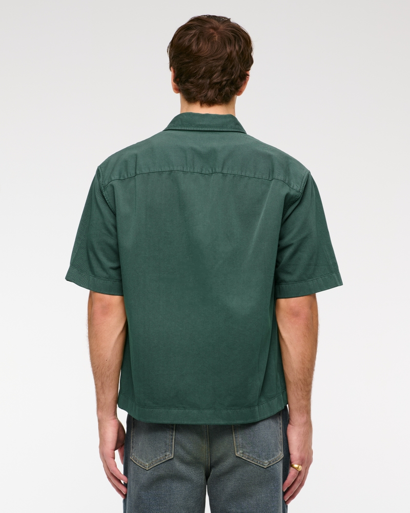 Short-Sleeve Cropped Graphic Workwear Button-Up Shirt
