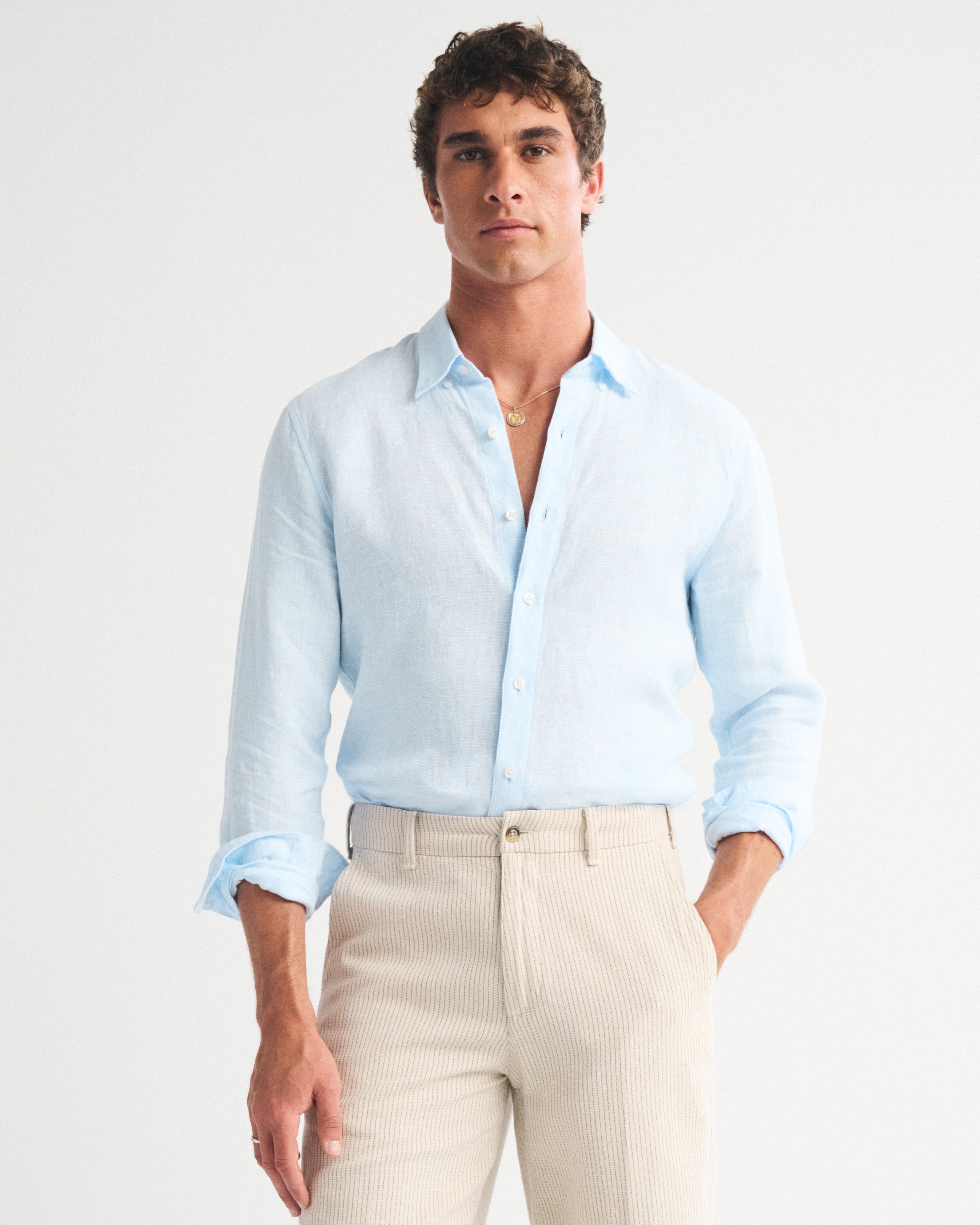 Мужская рубашка Abercrombie & Fitch The A&F Collins 100% Linen Suiting, цвет: Светлый синий — фото 2