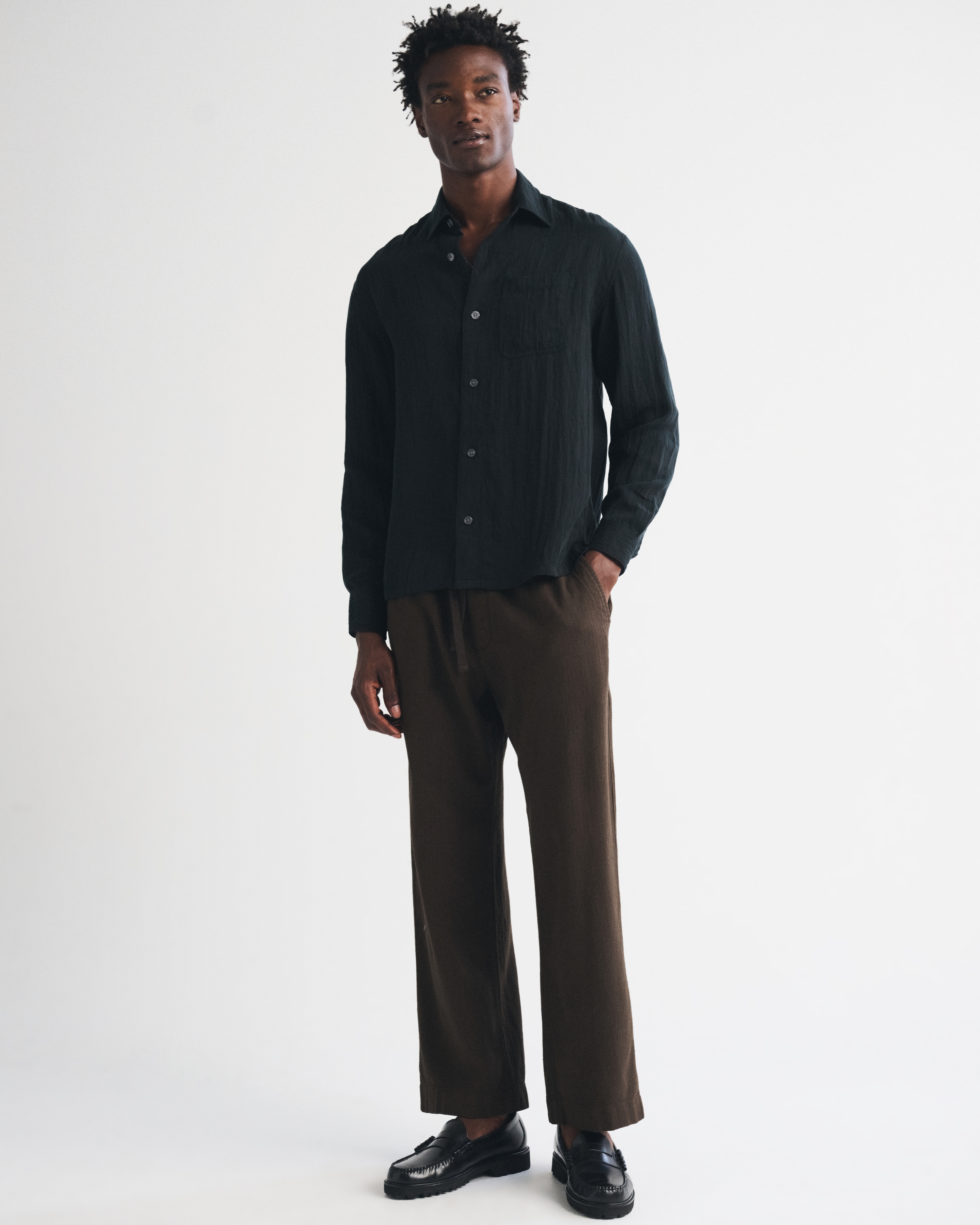 Мужская рубашка Abercrombie & Fitch Lyocell-Blend Button-Up, цвет: Чёрный — фото 3