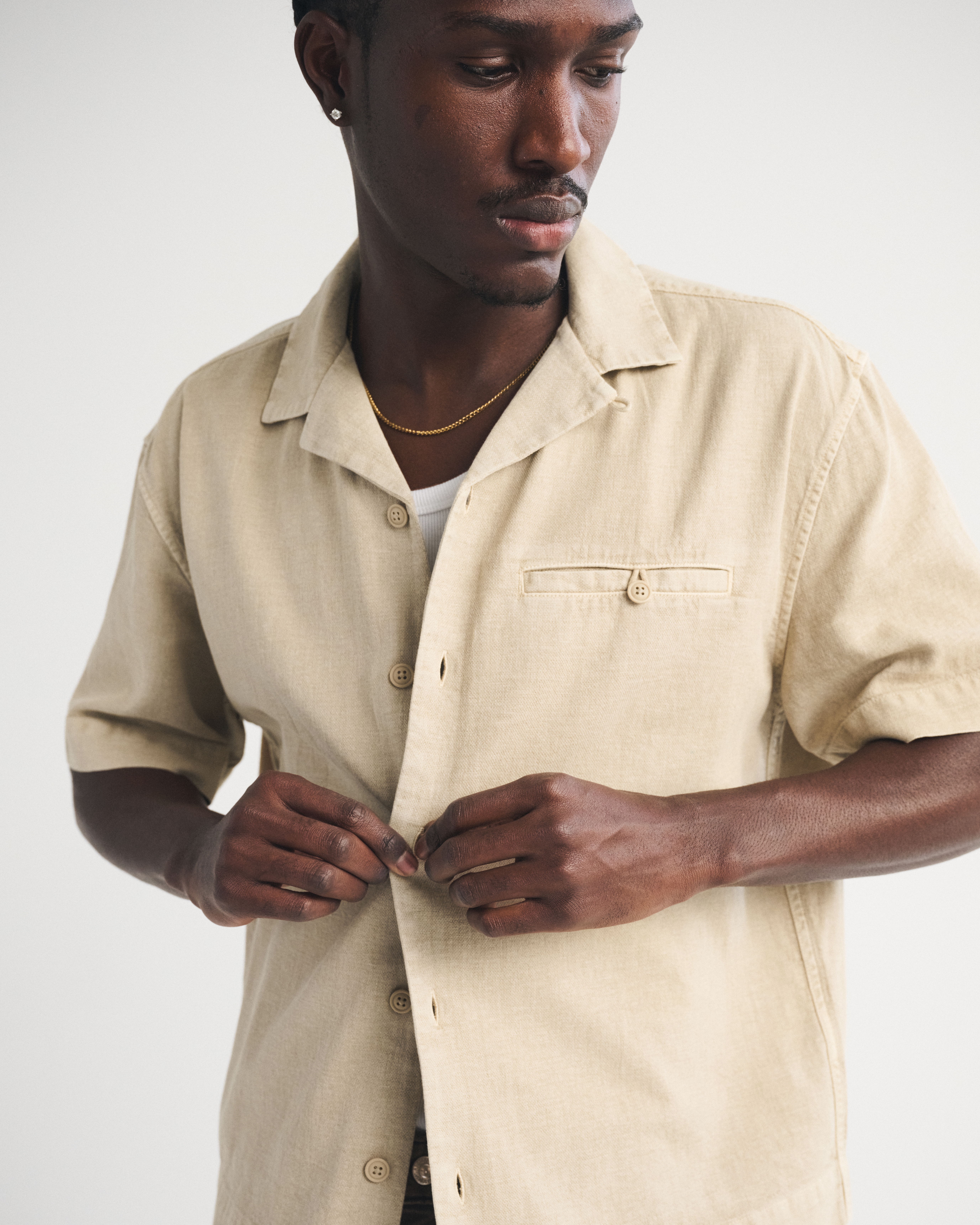 Мужские рубашки Abercrombie & Fitch Boxy Button-Up Shirt — фото 2