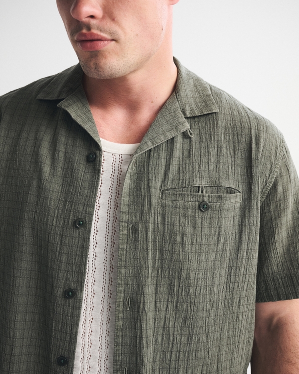 フクゾーのボタンアップシャツ メンズ ボクシー ボタンアップシャツ | メンズ トップス | Abercrombie.com