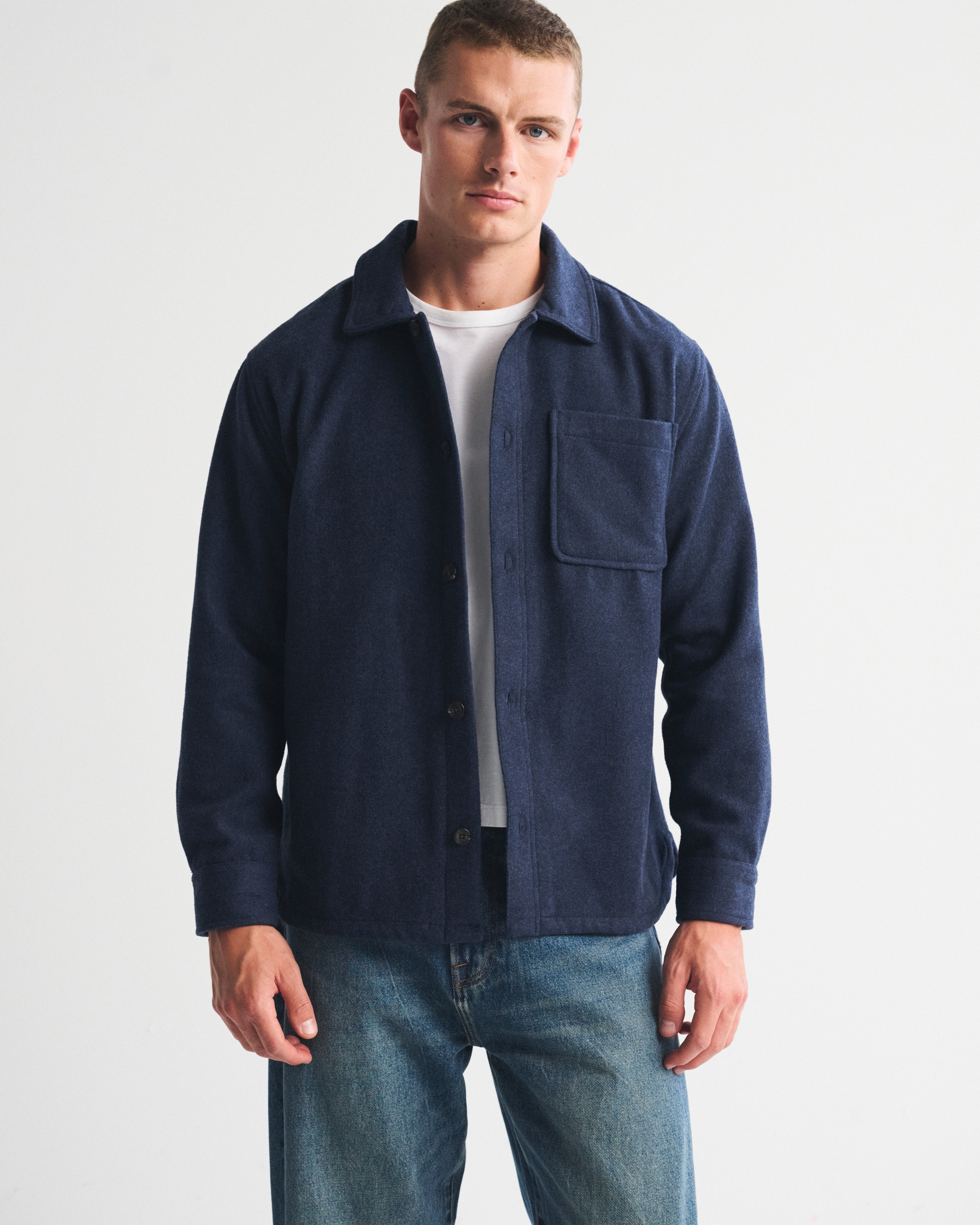 Мужская рубашка Abercrombie & Fitch Brushed Overshirt, цвет: Тёмно-синий — фото 2