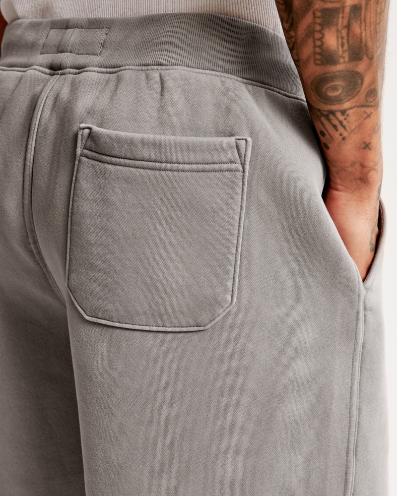 Relaxed Essential Short