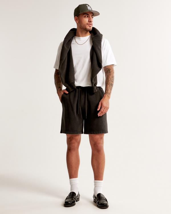 Relaxed Essential Short, Black Texture