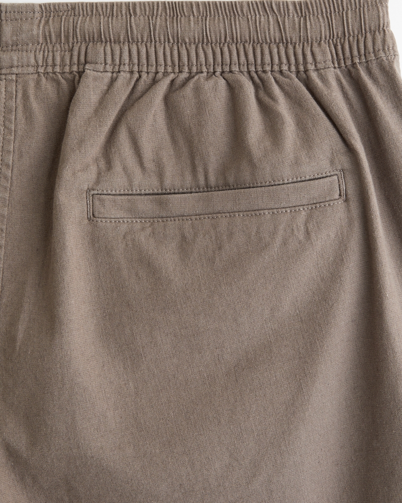 Relaxed Linen-Blend Pull-On Short