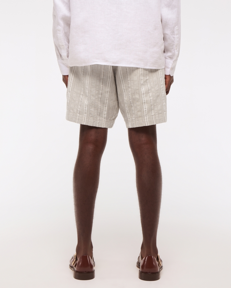 Relaxed Linen-Blend Pull-On Short