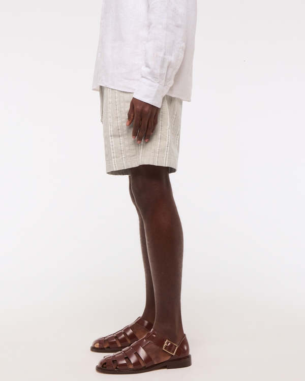 Relaxed Linen-Blend Pull-On Short