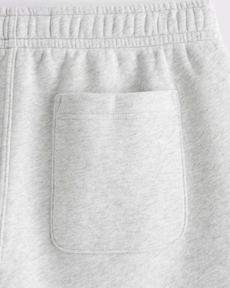 Vol. 28 Danzy Fleece Short