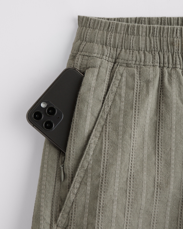 Textured Pull-On Short