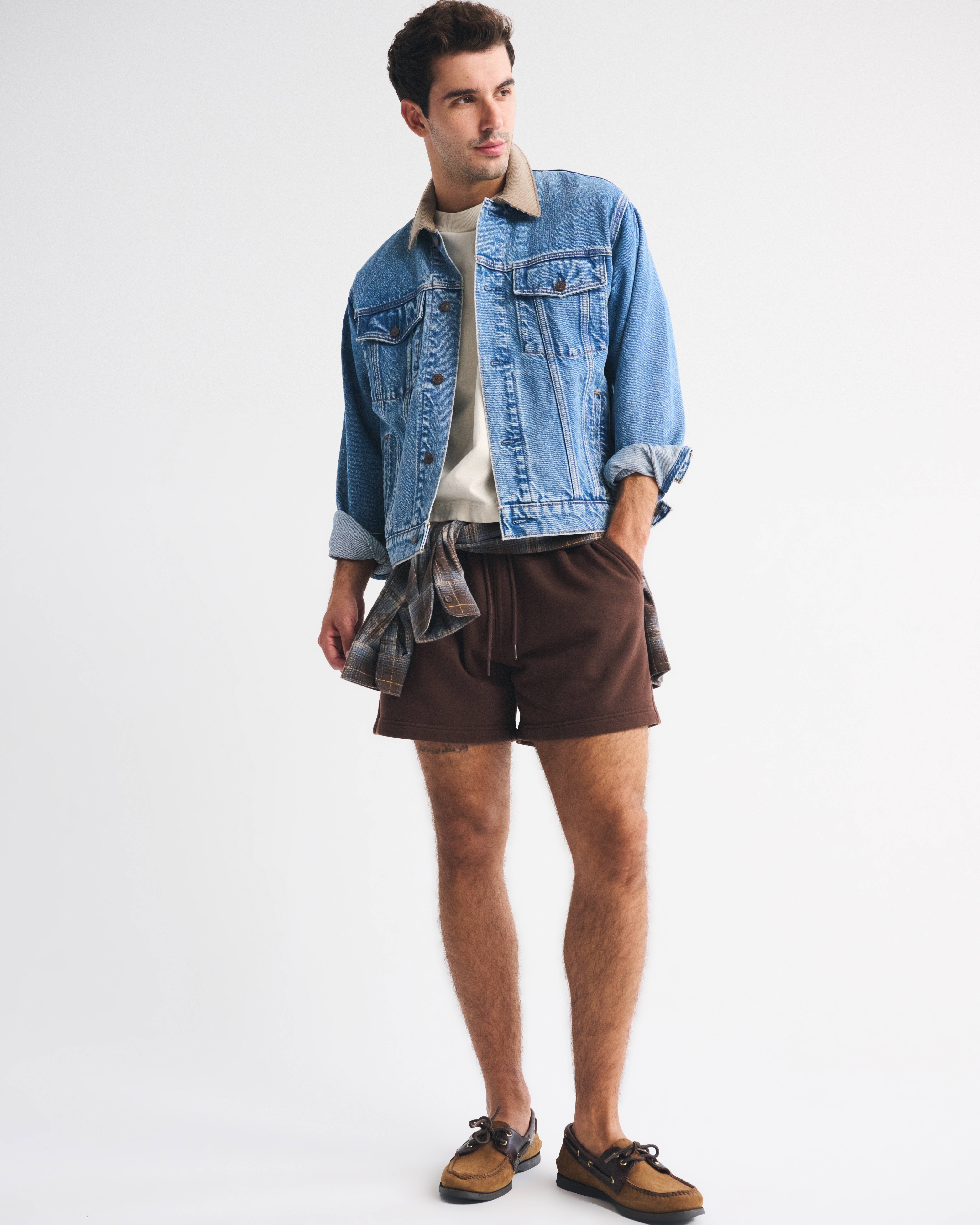 Abercrombie & Fitch Essential Short In Brown