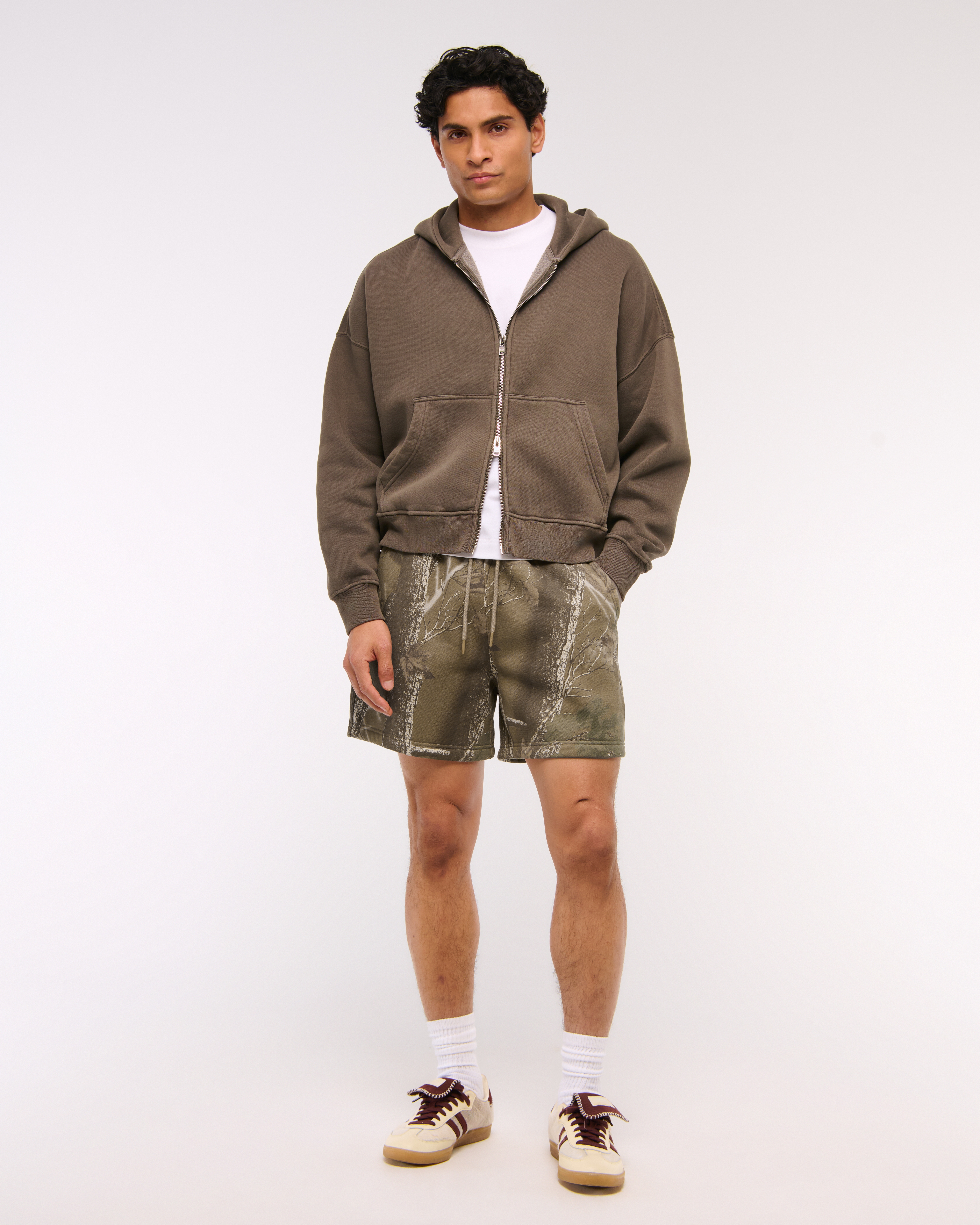 Abercrombie & Fitch Essential Short In Green