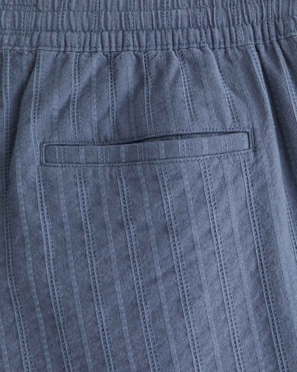 Relaxed Linen-Blend Pull-On Short