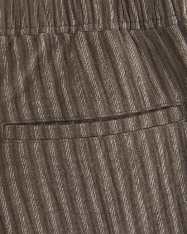 Textured Pull-On Short