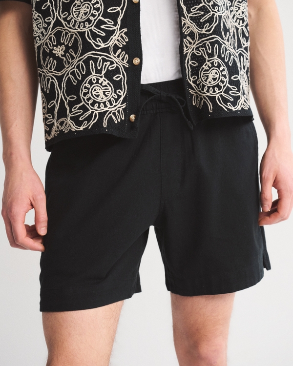 Textured Pull-On Short