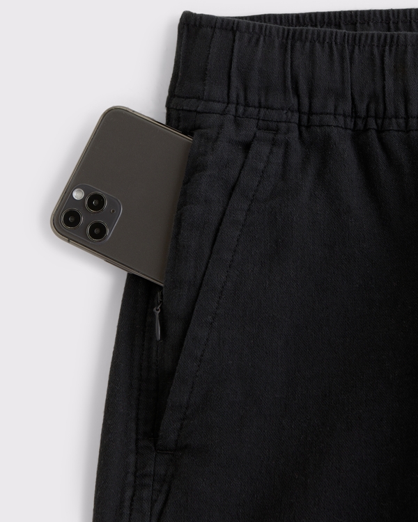 Textured Pull-On Short