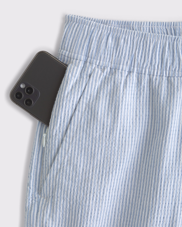 Textured Pull-On Short