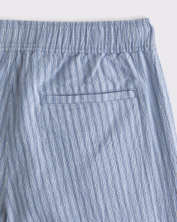 Textured Pull-On Short