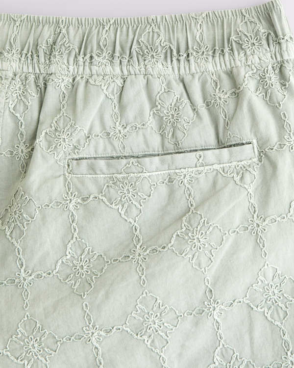 Textured Pull-On Short