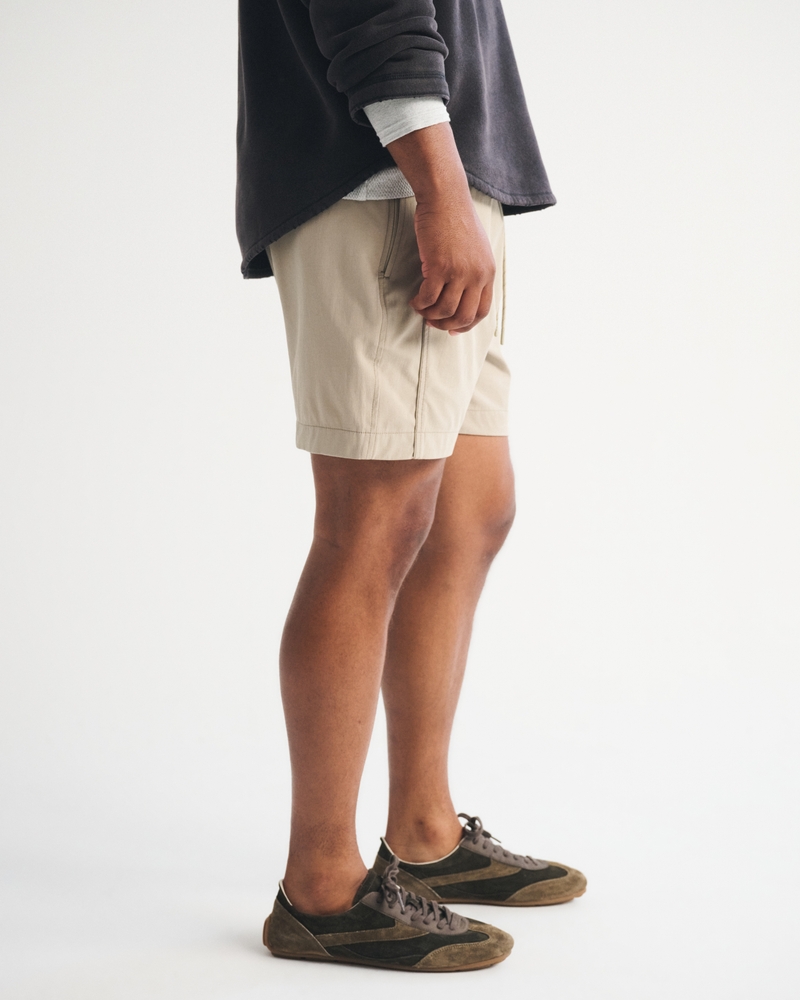 The A&F Everyday Short - thumbnail 4