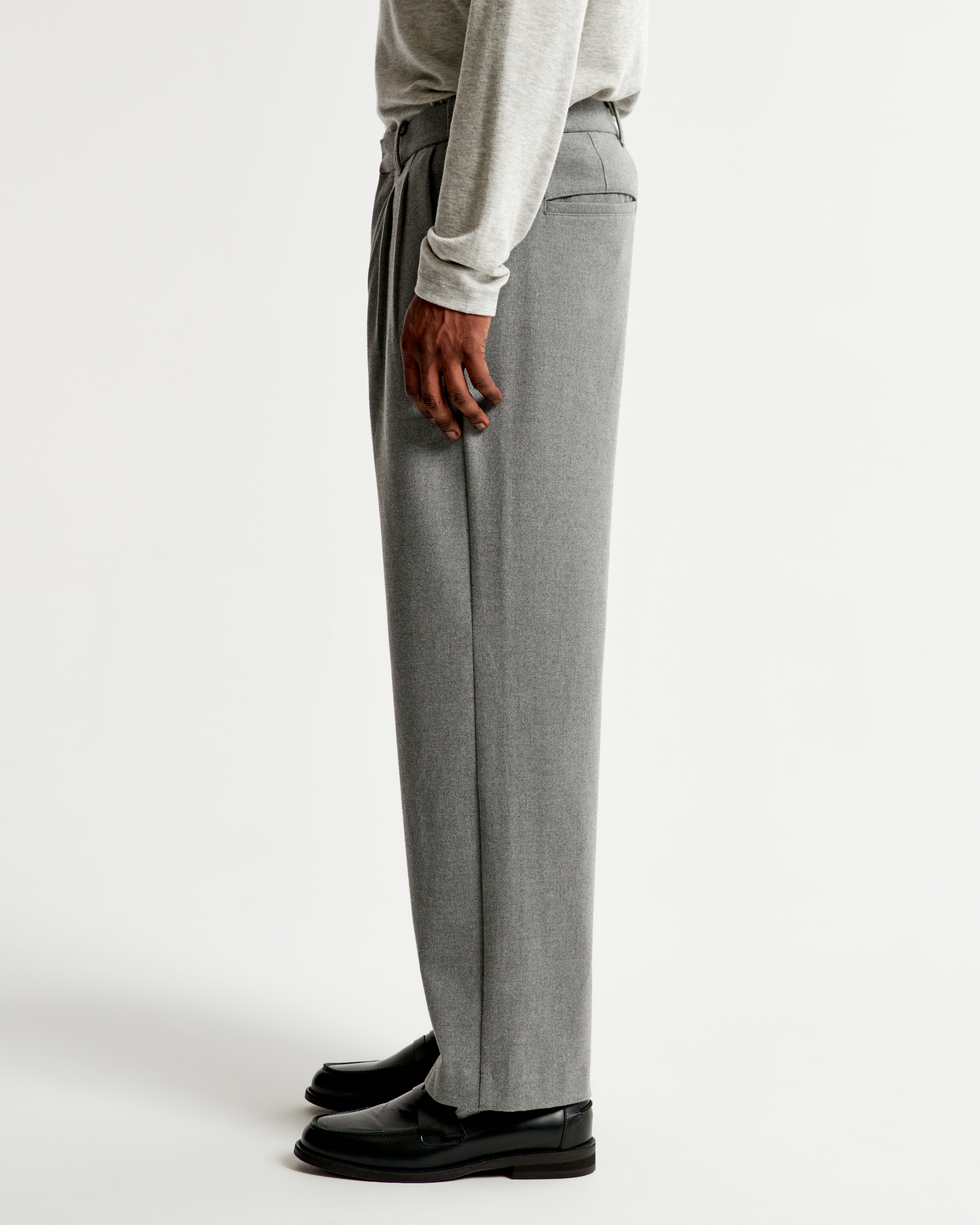 Men's Double Pleated Trouser | Men's Clearance | Abercrombie.com