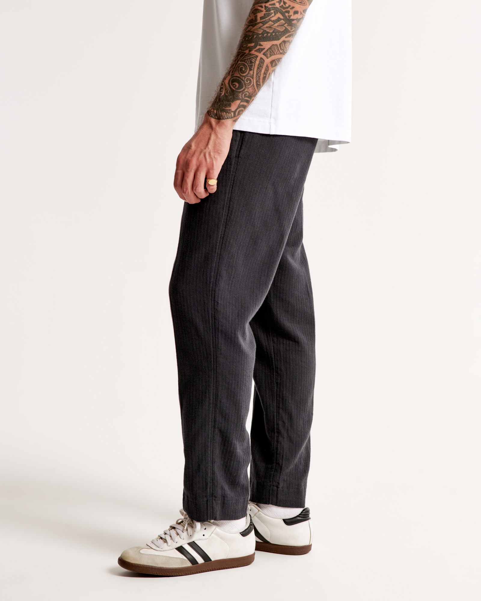 Loose Linen-Blend Permacrease Trouser