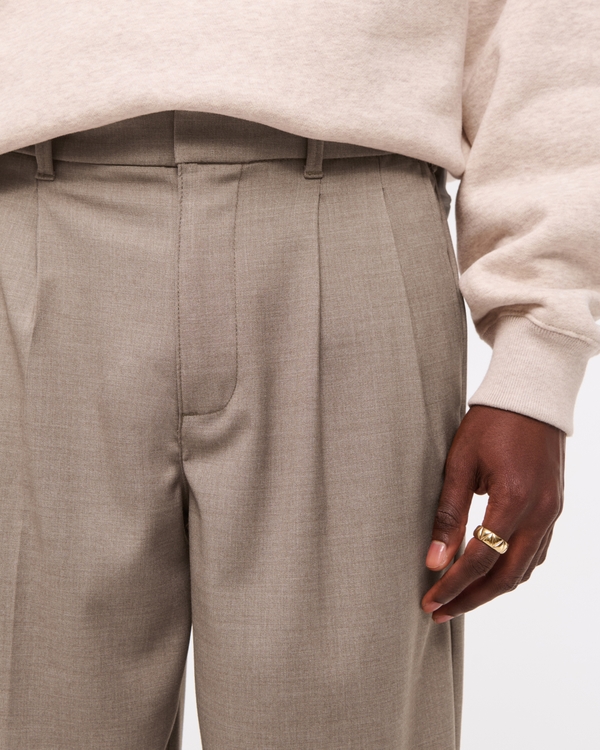 Pleated Baggy Trouser