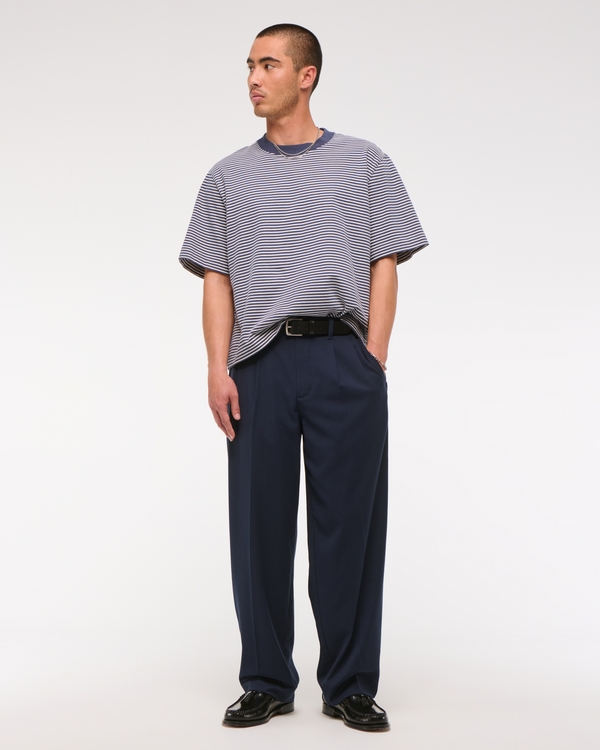 Pleated Baggy Trouser