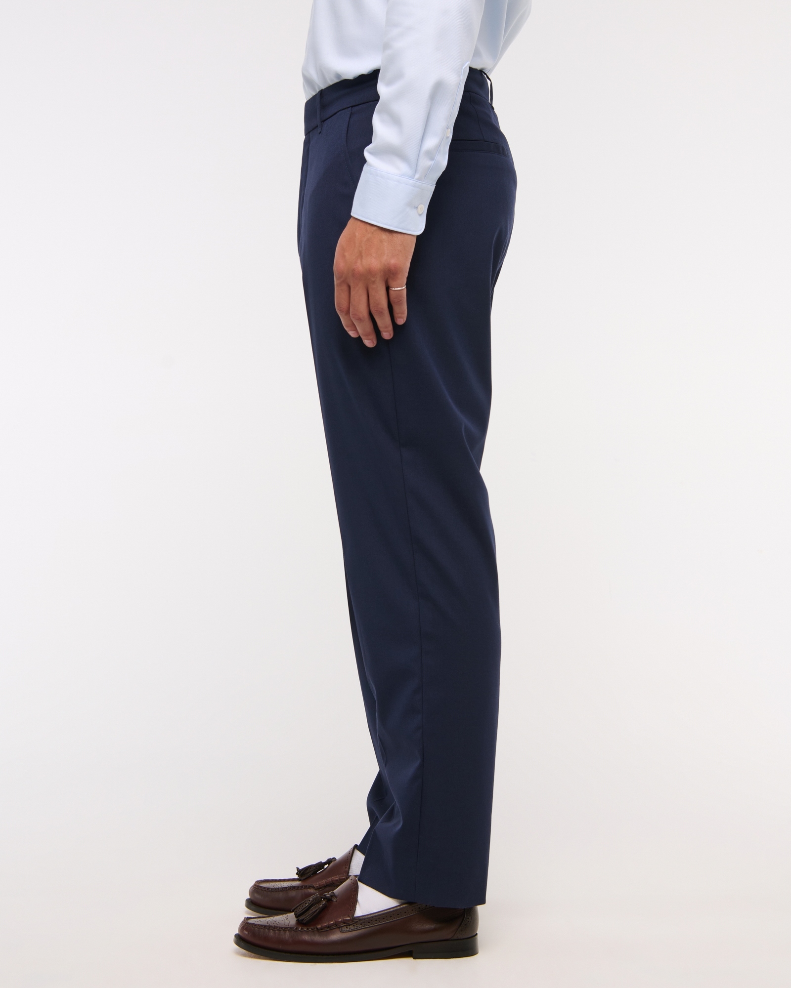 The A&F Collins Athletic Fit Suit Pant