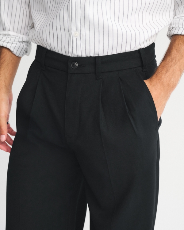 Pleated Baggy Trouser