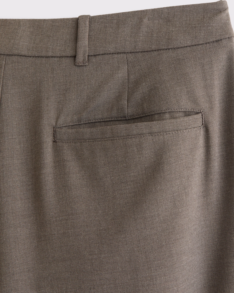 Pleated Baggy Trouser