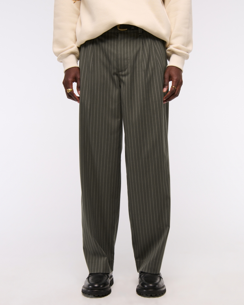 Pleated Baggy Trouser