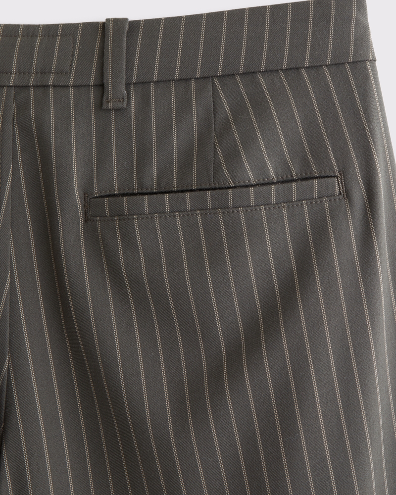 Pleated Baggy Trouser