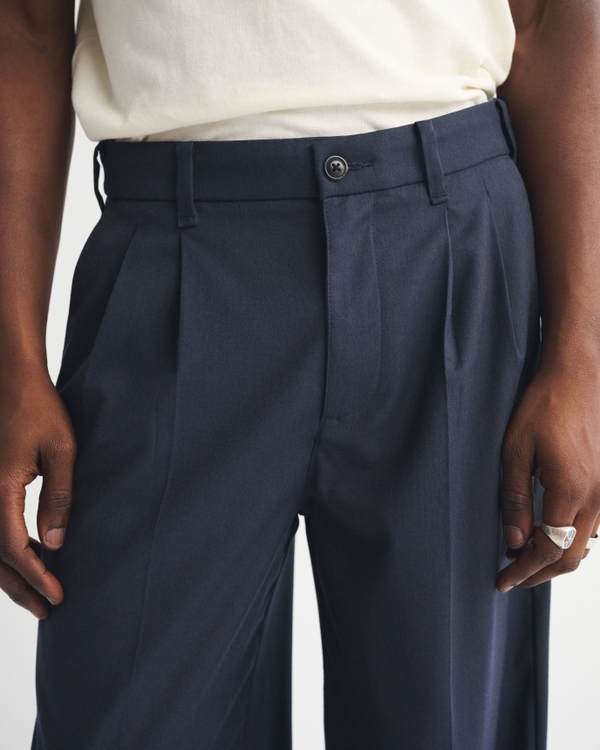 Pleated Baggy Trouser