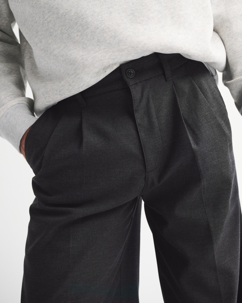 Pleated Baggy Trouser