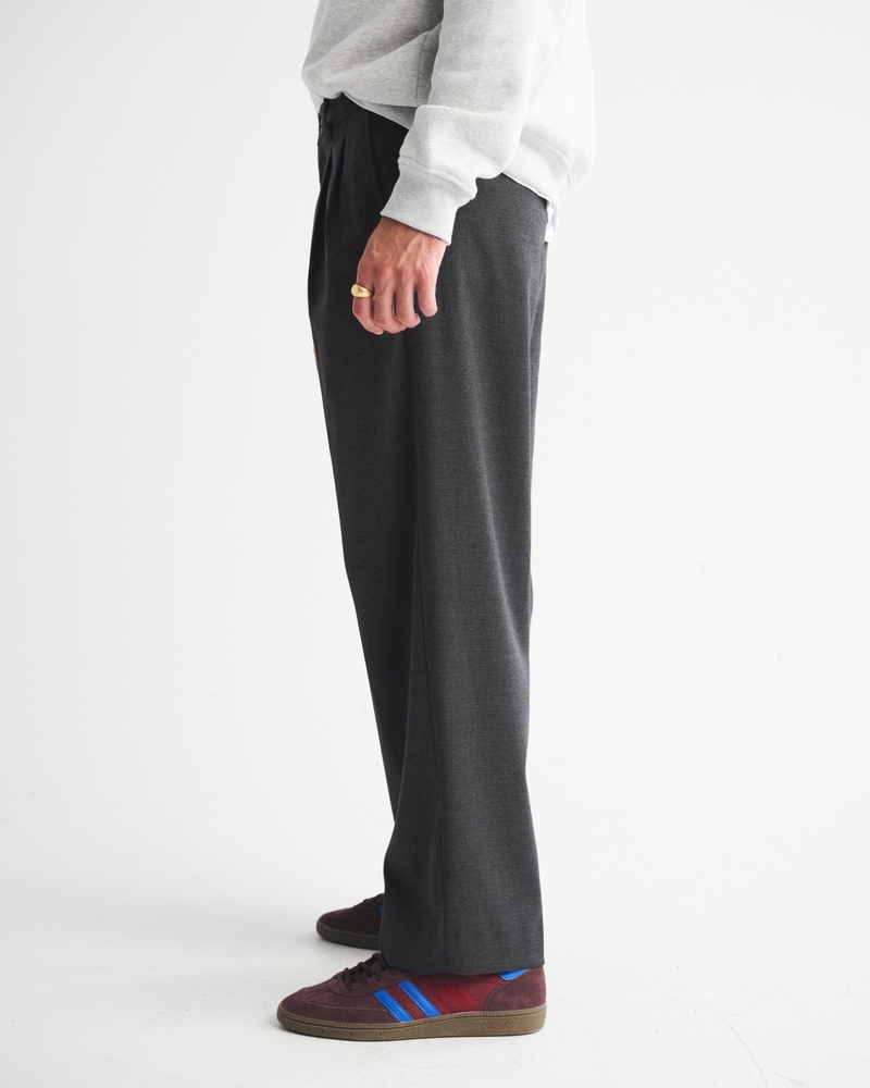 Pleated Baggy Trouser
