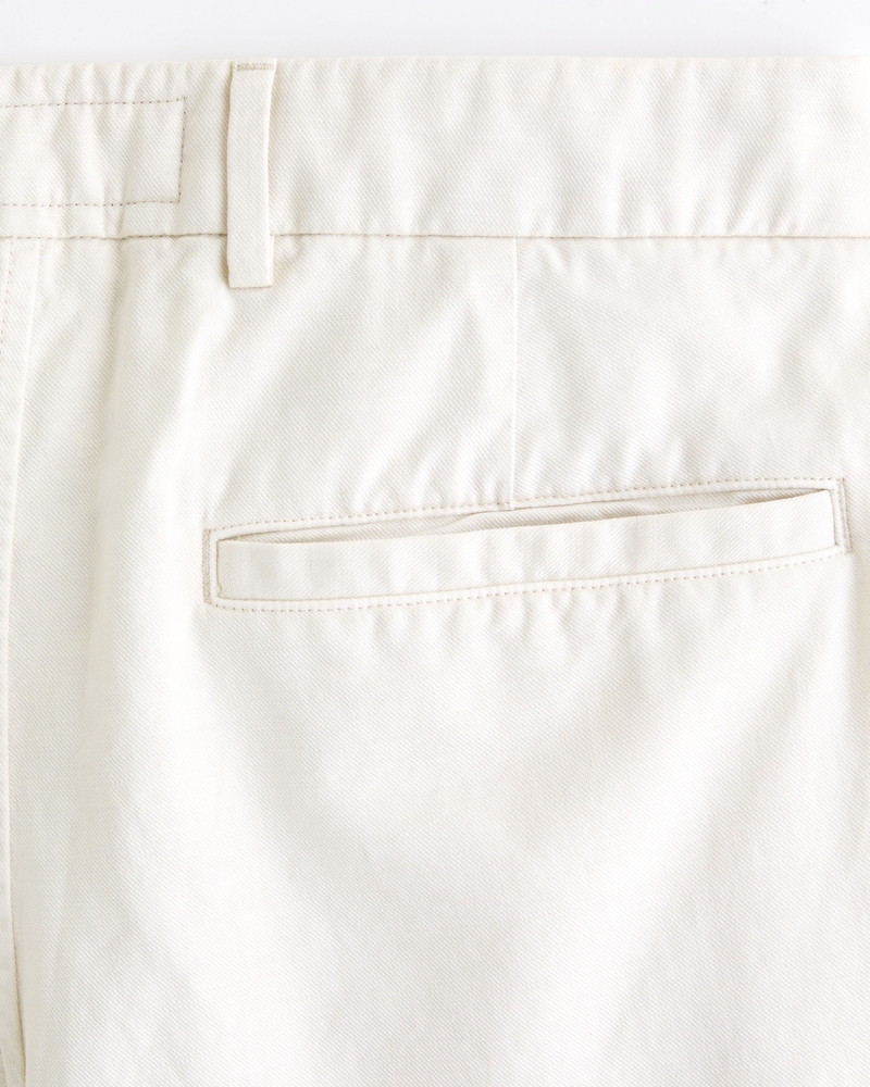 Relaxed Straight Chino