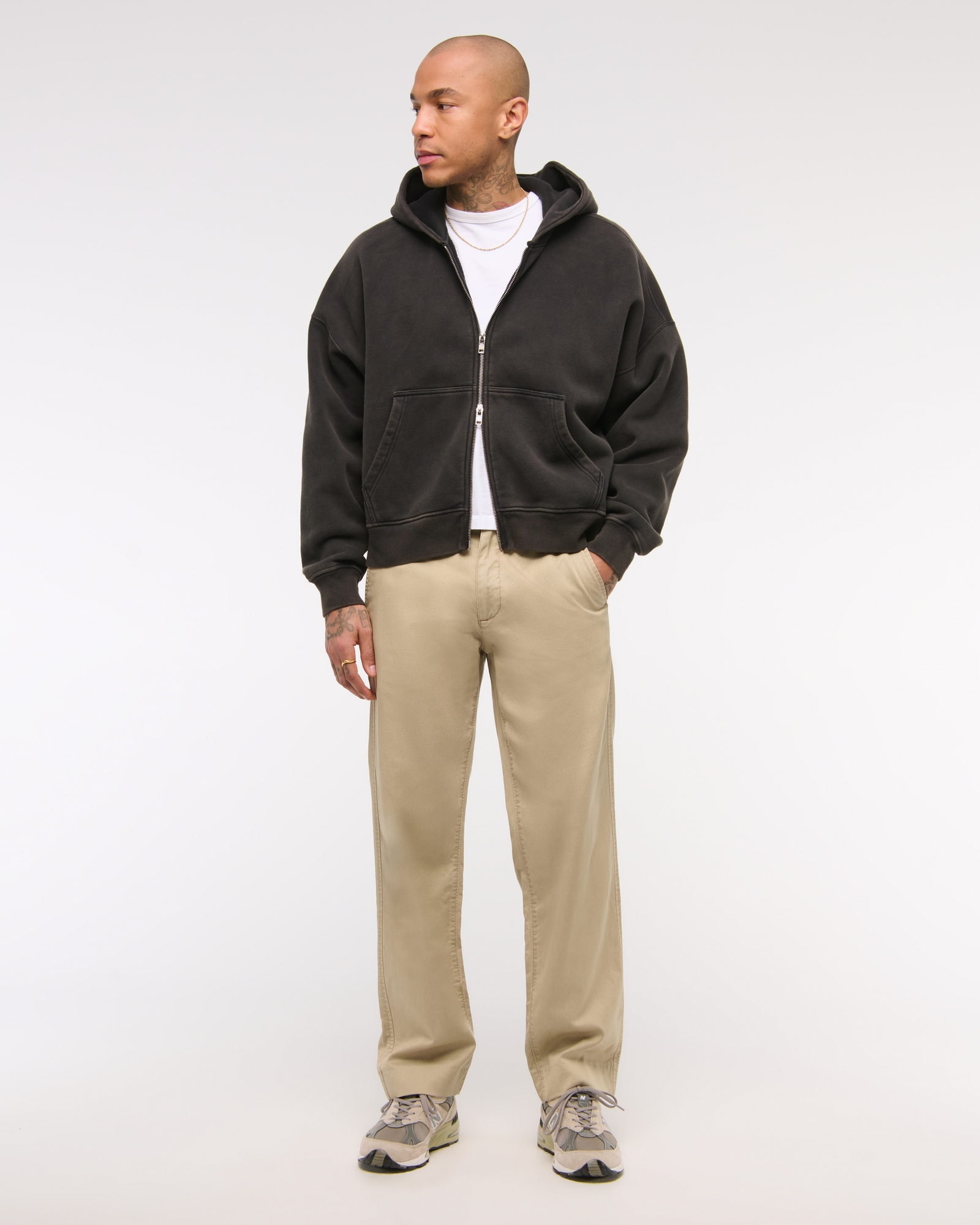 Relaxed Straight Chino