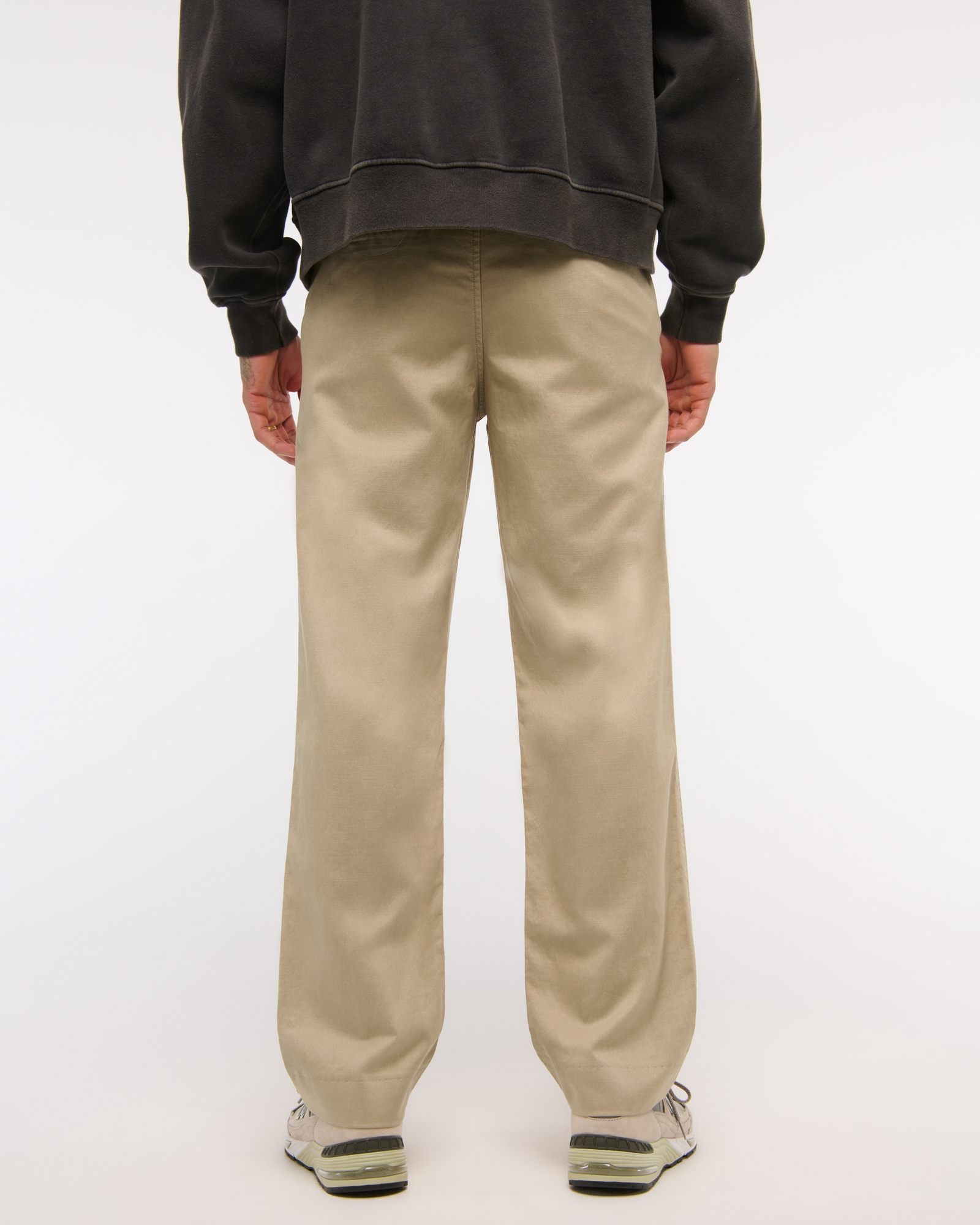 Relaxed Straight Chino