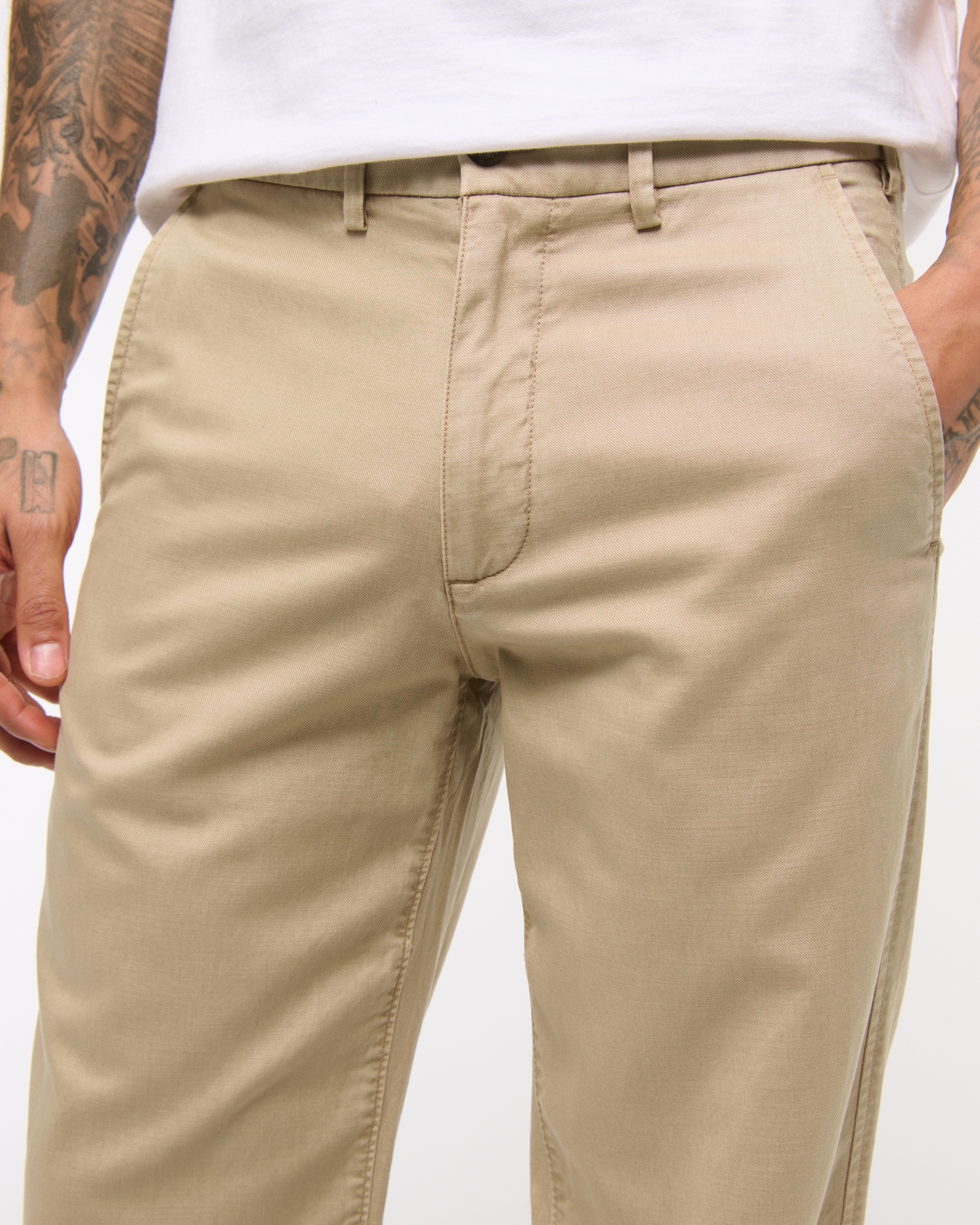 Relaxed Straight Chino