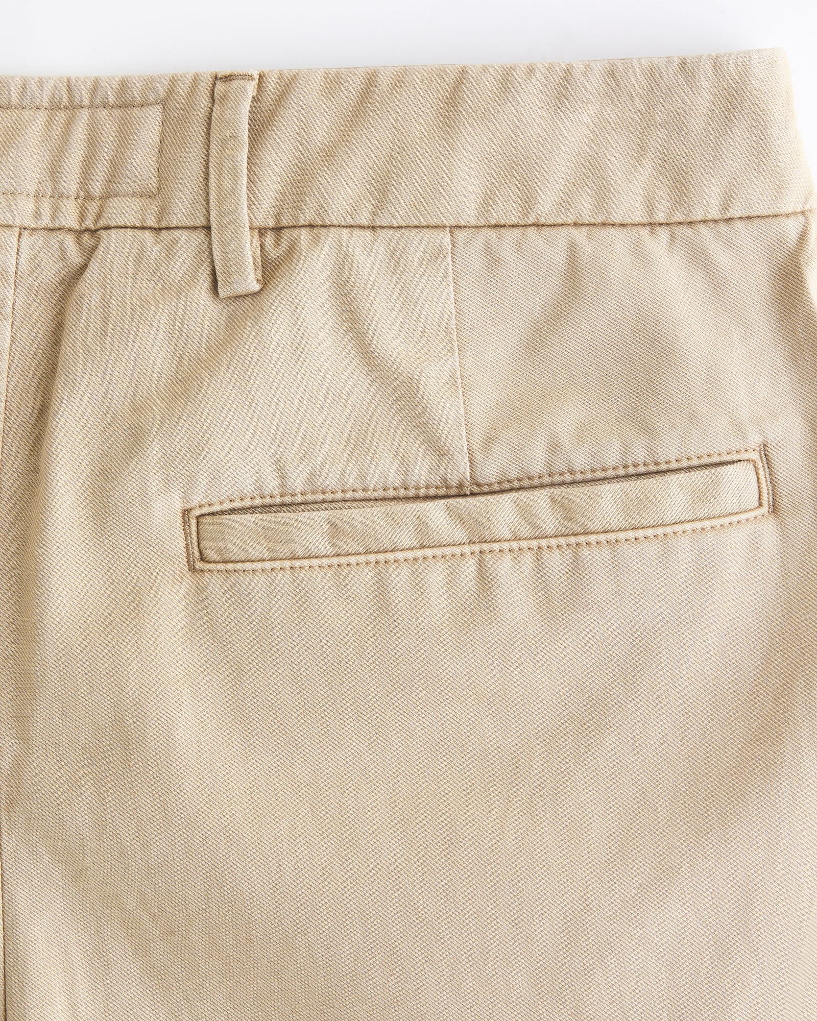 Relaxed Straight Chino