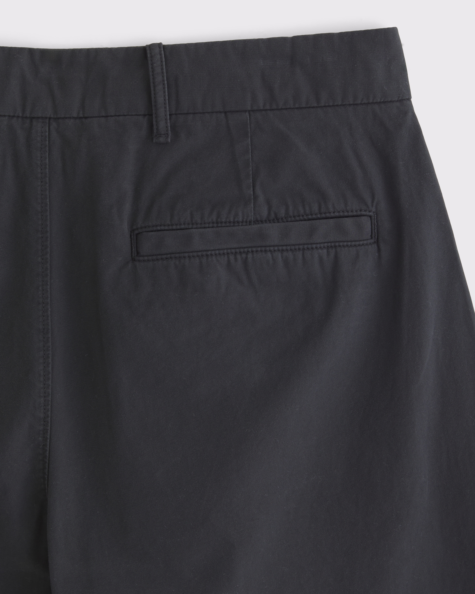 Pleated Baggy Taper Trouser