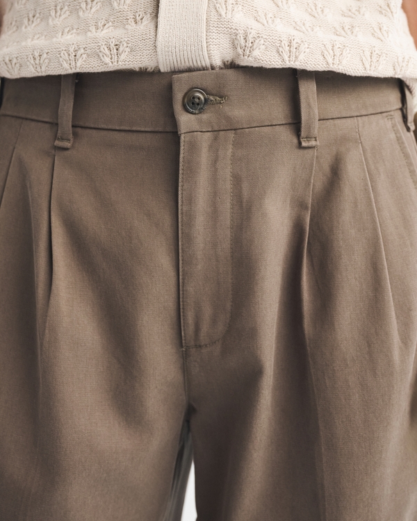 Pleated Baggy Trouser