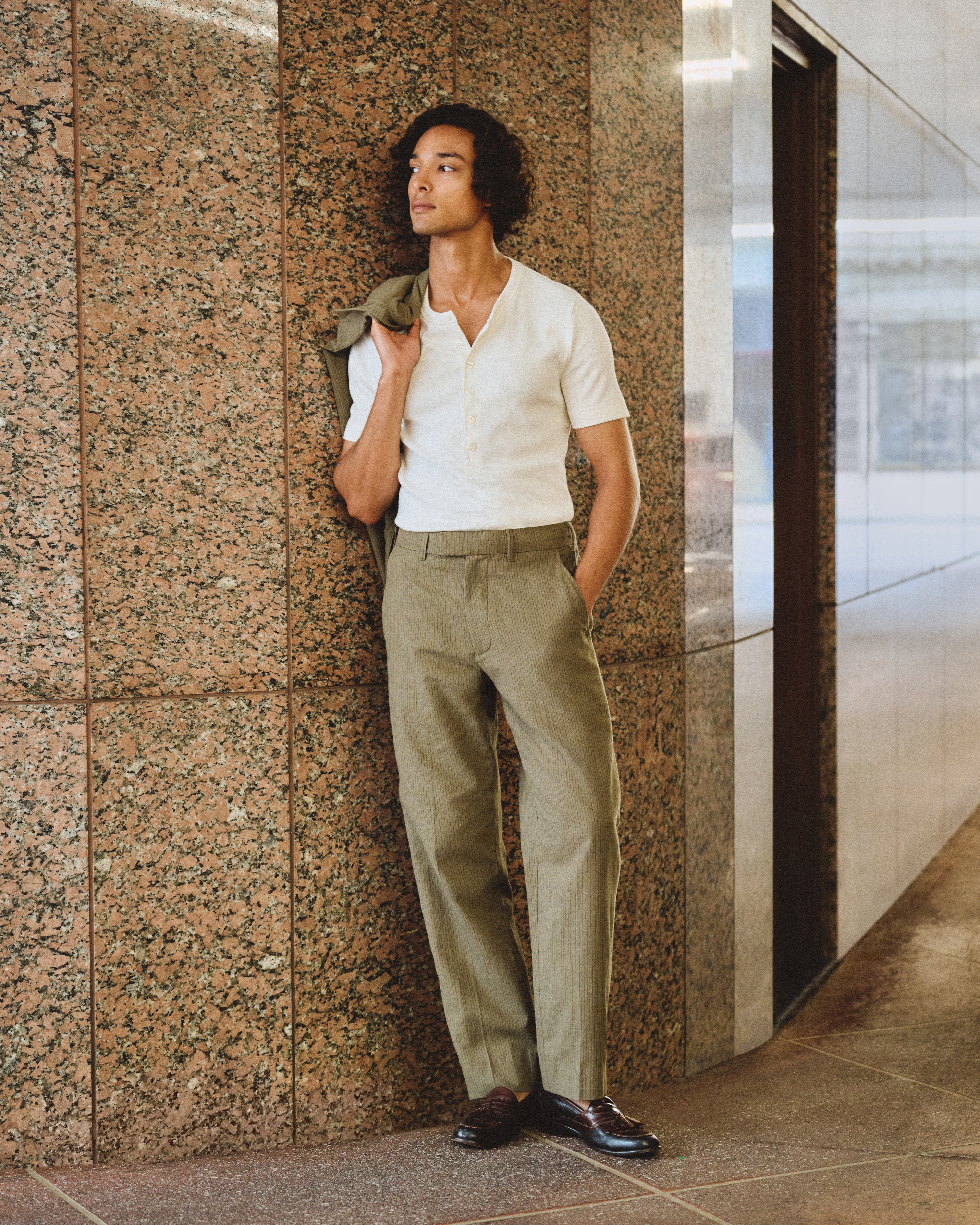 Мужские брюки Abercrombie & Fitch The A&F Collins Relaxed Straight Linen-Blend Suit Pant — фото 4