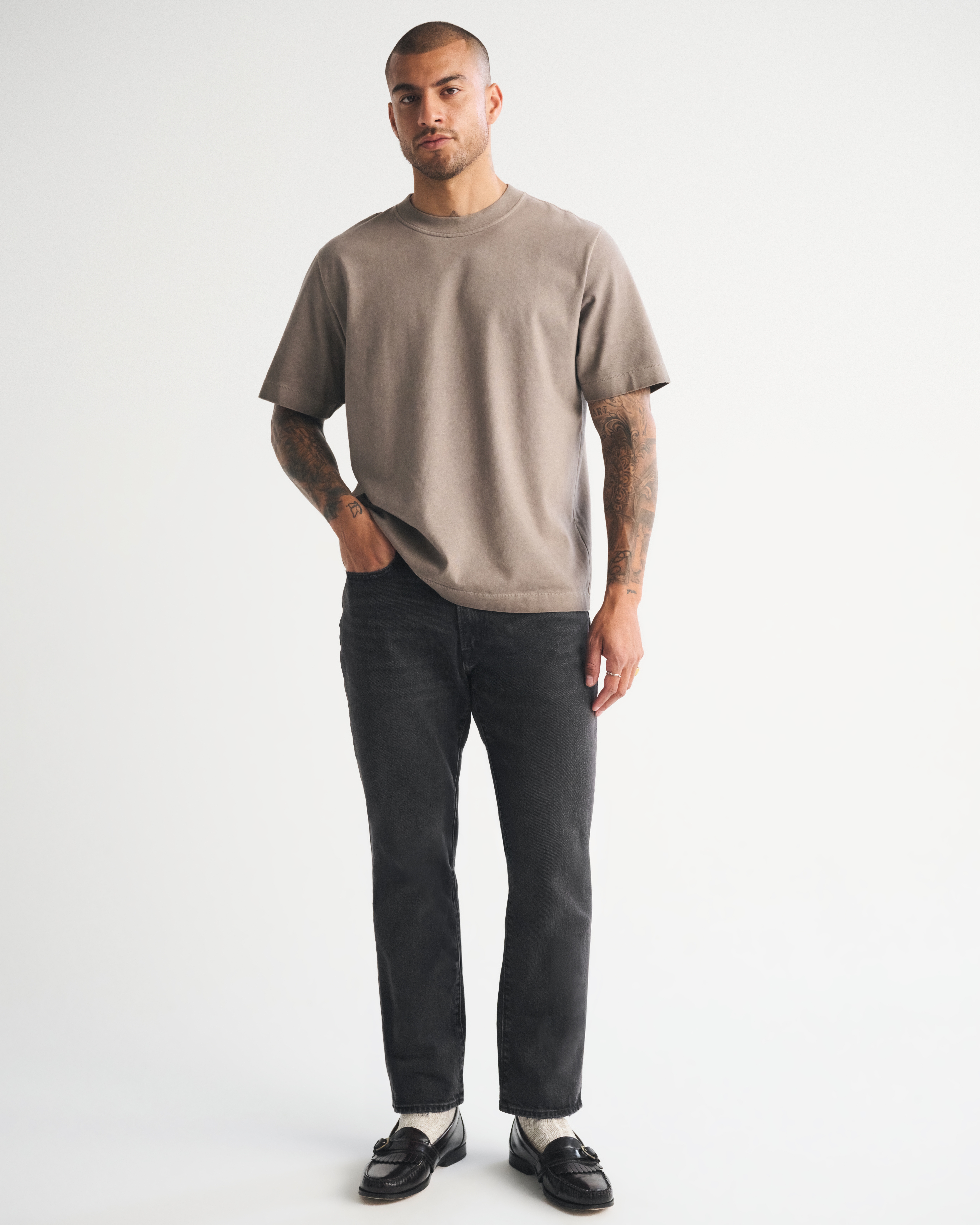 Мужские джинсы Abercrombie & Fitch Athletic Straight Jean, цвет: Чёрный варёный — фото 2
