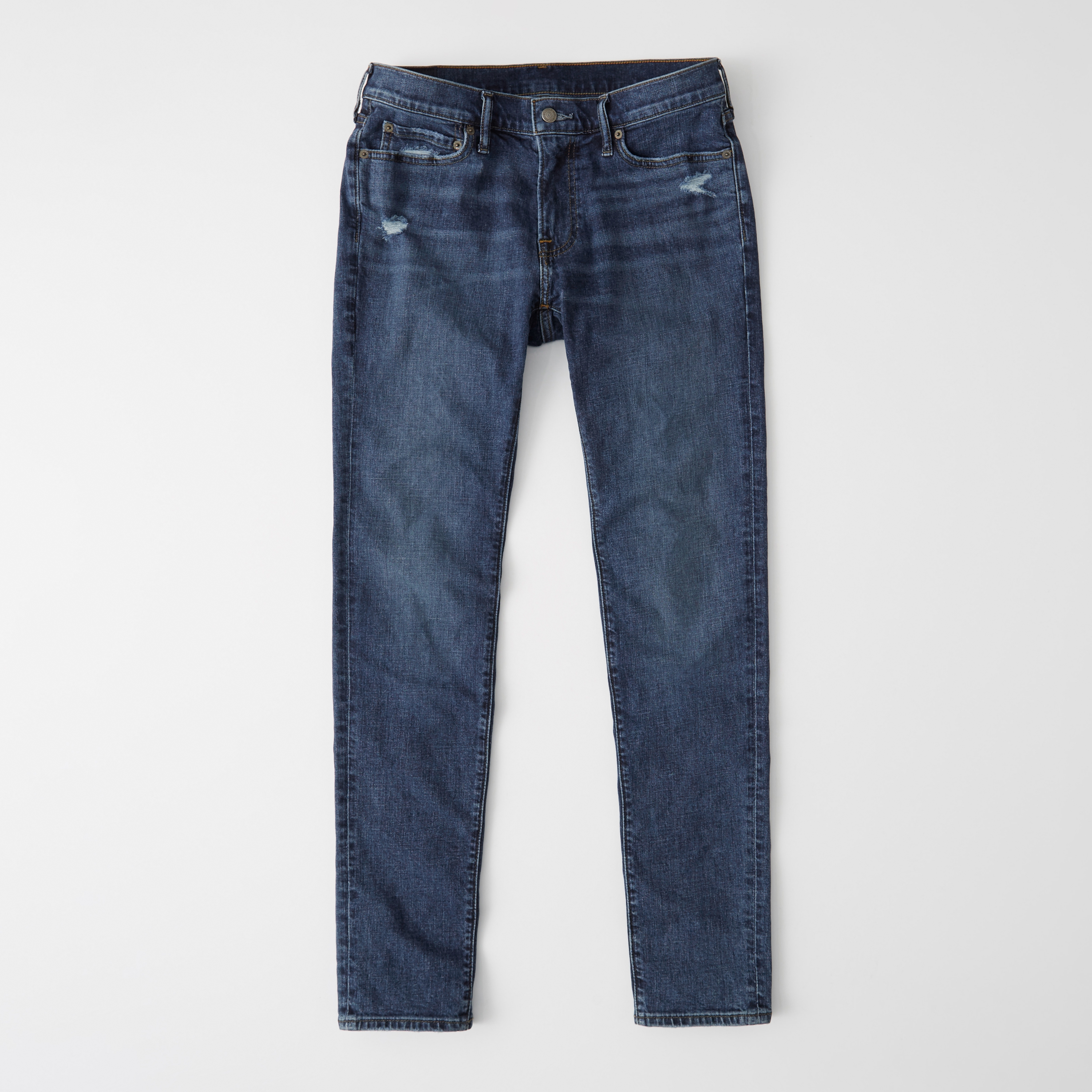 outfits to wear with a denim jacket