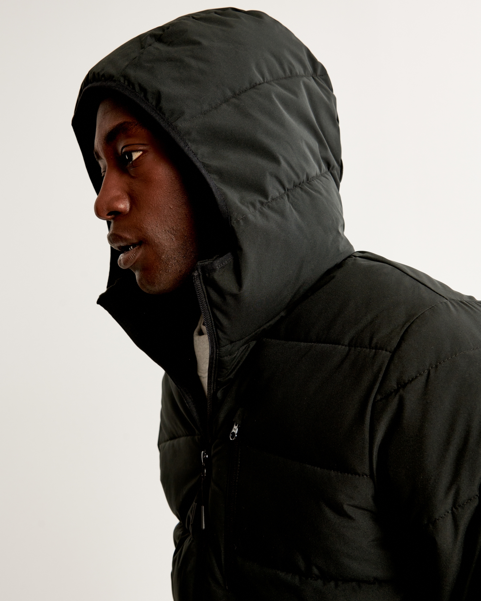 Lightweight Hooded Puffer